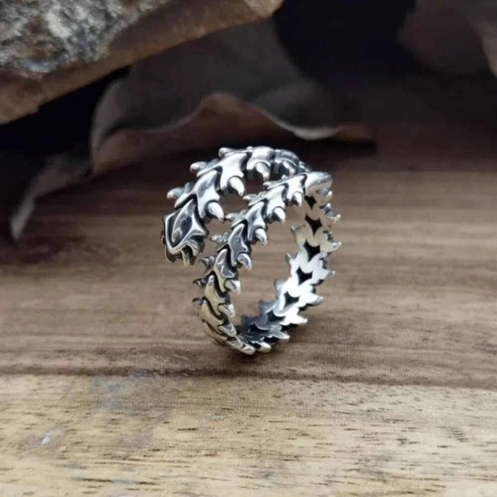 Creepy Crawly Ring | Resizable Centipede Spine Ghoul | Gothic Punk Alternative